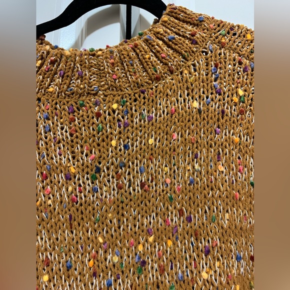 Lulus popcorn sweater. NWOT. - Picture 3 of 3